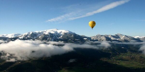 Passeig amb globus per la Cerdanya