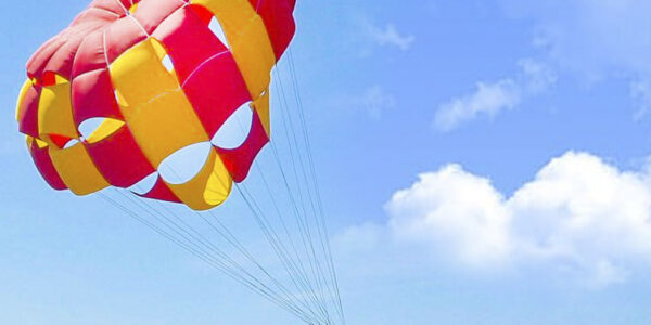 Parasailing in Salou