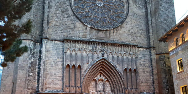 Barcellona via terra, mare e aria