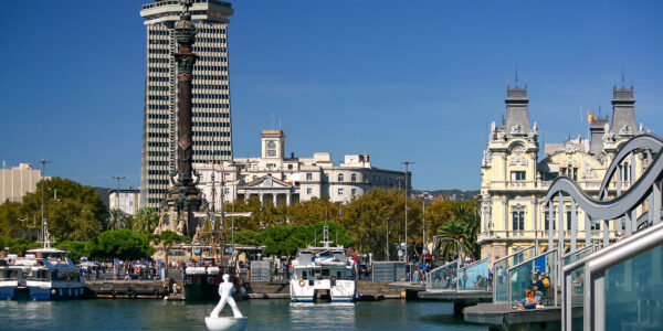 Autobus turistico di Barcellona + giro in catamarano