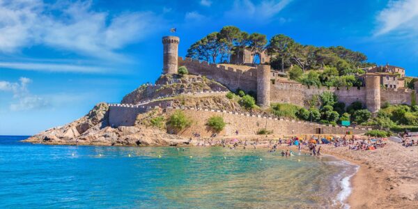 Passeig amb catamarà per la Costa Brava