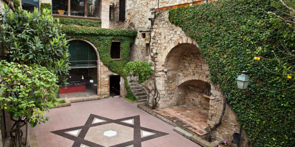 Jewish Quarter Tour + Jewish History Museum