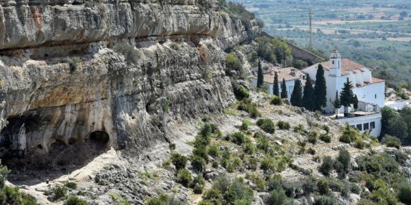 Tour of the rock paintings of the Abrigos de la Ermita