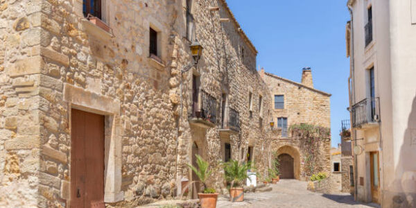 Tour of the Costa Brava and its medieval towns