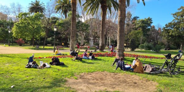 Free tour of the Ciudadela and Barceloneta park