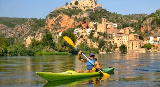 Kajaktour entlang des Flusses Ebro in Richtung Miravet