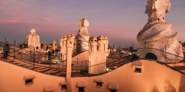 Visita nocturna i espectacle a La Pedrera